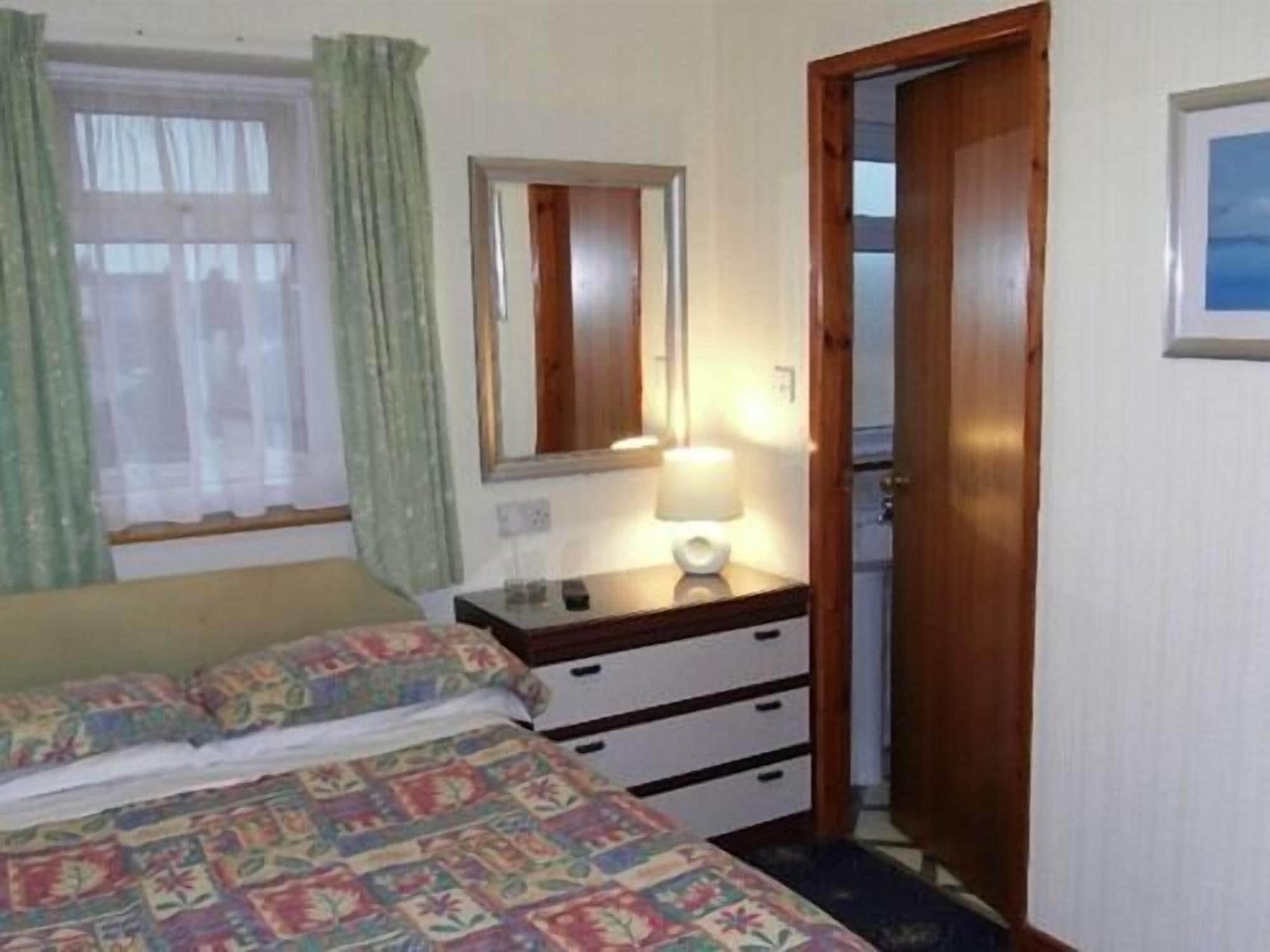Guest house Grampian House